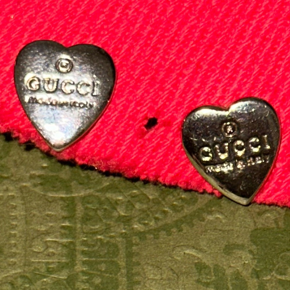 Gucci heart shaped earrings 💗
